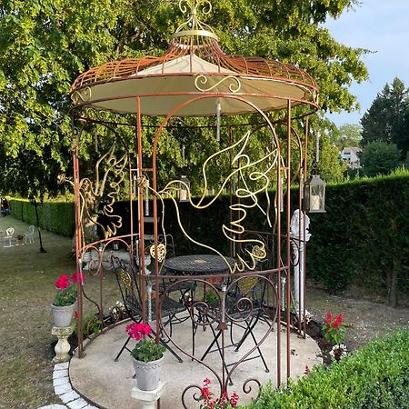 Valençay Les Charmes Bed & Breakfast エクステリア 写真