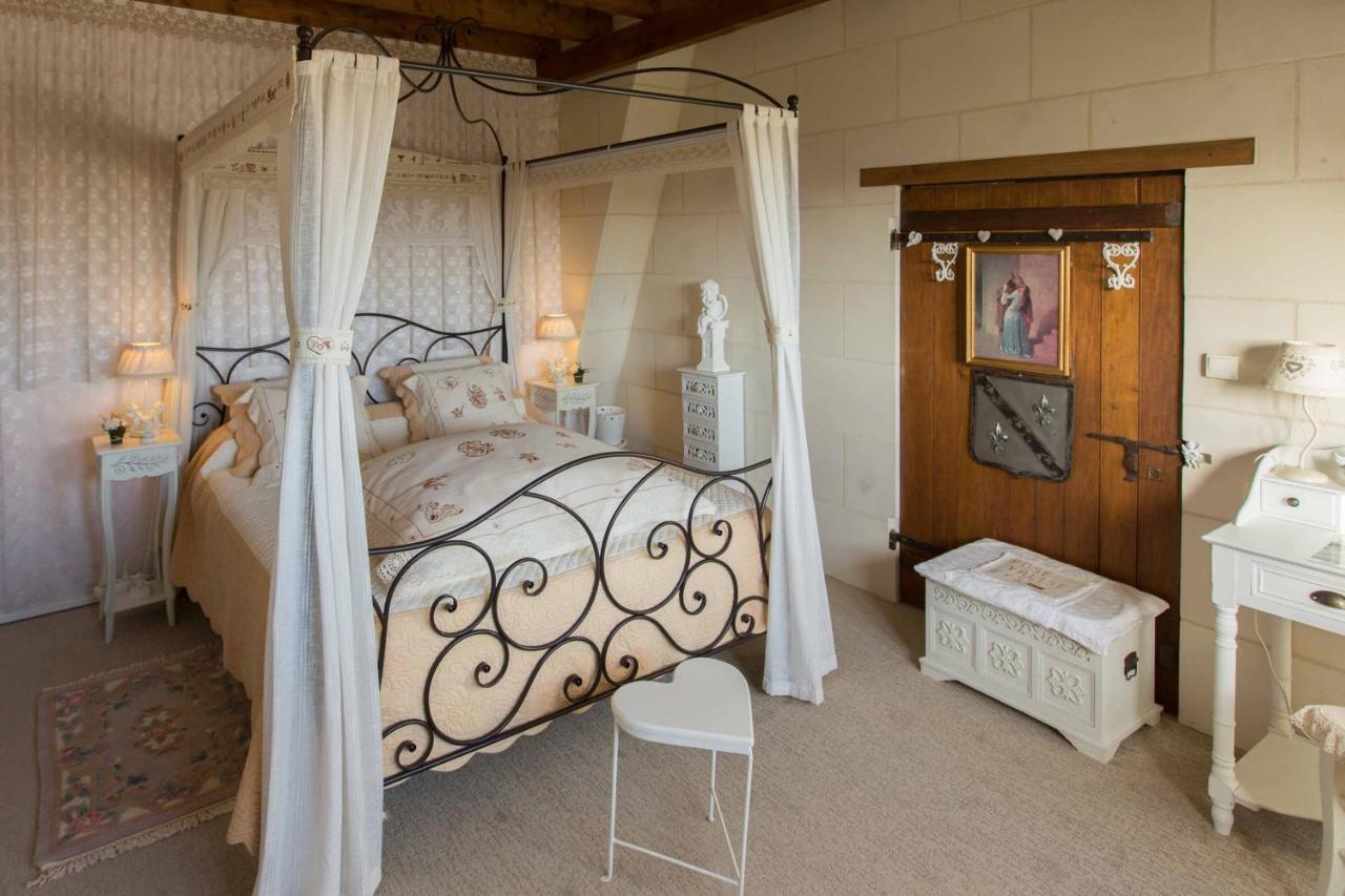 Valençay Les Charmes Bed & Breakfast エクステリア 写真